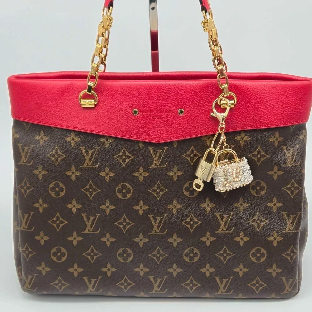 Louis Vuitton Gold Padlock 🔑 Authentic LV Unbranded Keychain Bag Charm
